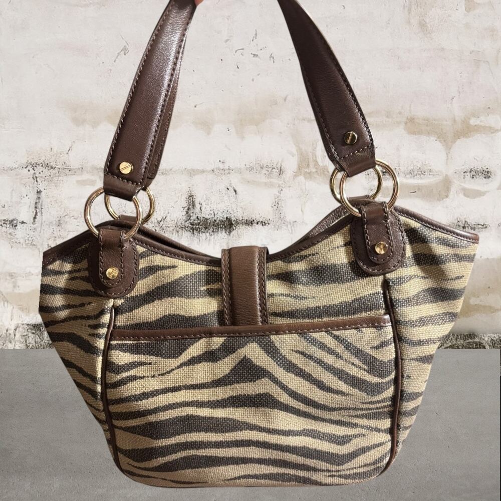 Michael Kors The Charlton Collection Tiger Print Shoulder Bag & Dust Bag - Picture 4 of 7